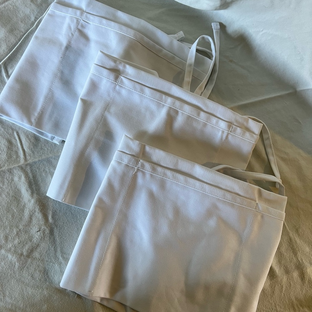 3 White 3 Pocket Waitress Aprons